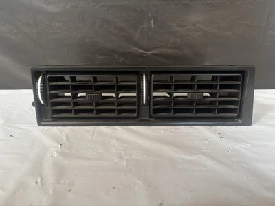 1990-1993 Volvo 240 2.3L HVAC painel central de ventilação fabricante de equipamento original 1259088 - Imagem 1 de 4