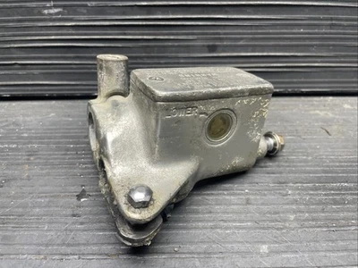 Suzuki Intruder 750 VS750 1991 cilindro maestro de freno delantero OEM #11325 Foto 1 de 4