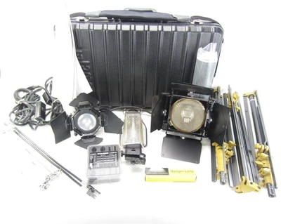 Lowel Pro, Omni & Tota 3 Light Portable Kit w/ 3 Uni TO Stands, Case, Umbrella + - Image 1 of 4