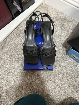 Apt. 9 Hills Black Size 6.5  Style Madison Hills - Image 1 of 3