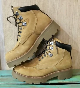 Urban Outfitters Vagabond  Cosmo 2.0 Combat Boot Lug Sole Tan Suede 41/9.5 NWT - Picture 1 of 10