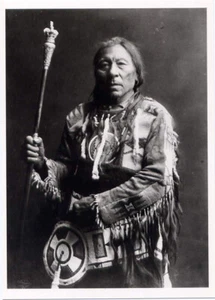 Coniglio che corre, piede nero 1900•Foto di Edward S. Curtis Cartolina - Foto 1 di 1
