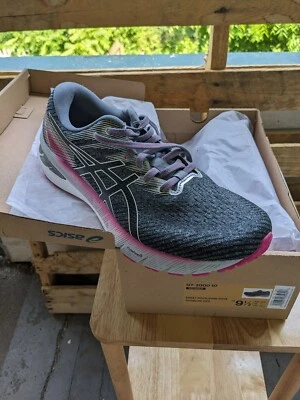 ASICS Mujer GT-2000 10, Hoja Rock/Pink Rave, Talla 9.5, Gris D, Gris L, Rosa Caliente Foto 1 de 4