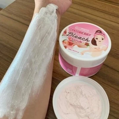 COCO BERRY BLEACH SCRUB 300g - Image 1 of 4