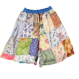 Sacred Threads Patchwork Shorts Artsy Hippie Boho Landhaus Kern M/L - Bild 1 von 4