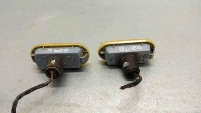 Freccia parafango anteriore destra VW BORA 1J2 4143 1J5949117 1.90 Diesel 17069482 - Immagine 1 di 2