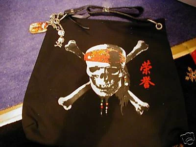 DISNEY STORE PIRATES OF THE CARIBBEAN LADIES SHOULDER BAG BRAND NEW VERY RARE - Image 1 of 3