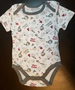 UNISEX INFANT HARRY POTTER WIZARD WORLD SYMBOLS WHITE SIZE 3-6 MONTHS BODYSUIT - Picture 1 of 12
