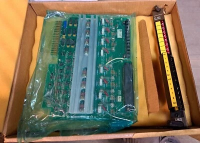 NIB GE FANUC IC600BF904B OUTPUT MODULE W/ IC600FP904B FACEPLATE - Image 1 of 4