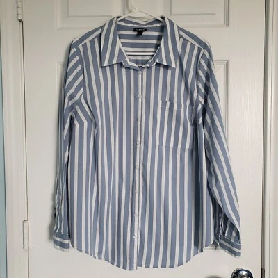 Camisa TORRID Abotonada Talla 2X Azul Rayas L/S Madison Popelín Costero Preppy Foto 1 de 4