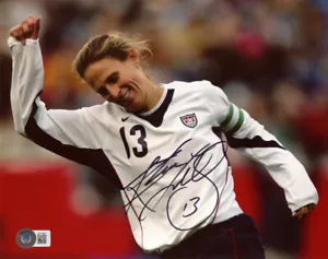 KRISTINE LILLY SIGNED HANDSIGNIERT 8x10 FOTO TEAM USA SOCCER LEGEND BECKETT BAS - Bild 1 von 2