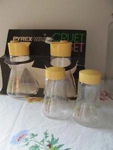 VTG Pyrex Ware Cruet Set Glass Atomic Starburst MCM Salt & Pepper Shaker - Picture 1 of 7