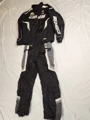 Conjunto de pantalones chaqueta de moto de nieve aislada grande Castle X Racing para hombre Foto 1 de 4