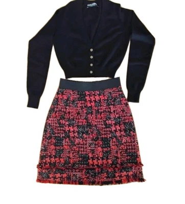 Conjunto de falda y cárdigan de cachemir Dolce & Gabbana negro rojo Italia talla 38 UK6 Foto 1 de 4