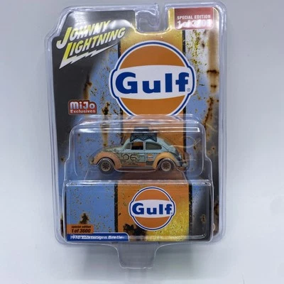 Johnny Lightning 1970 Volkswagen Beetle Gulf Weathered with Rack Blue & Orange - Image 1 of 3