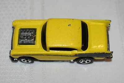 Chevy Hot Wheels 1976 amarillo '57 hecho en Malasia Foto 1 de 4