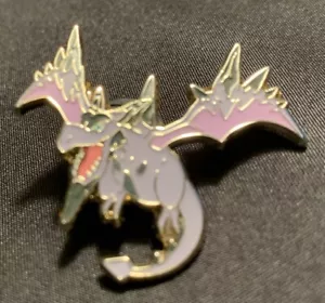 Pokemon Mega Spilla Aerodattilo Collezione Mitica 2016 Spilla Smaltata da Collezione - Foto 1 di 2
