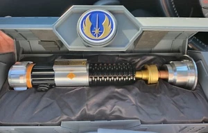 Star Wars Galaxy's Edge Obi Wan Kenobi Jedi Master Legacy Lightsaber Hilt - Picture 1 of 3