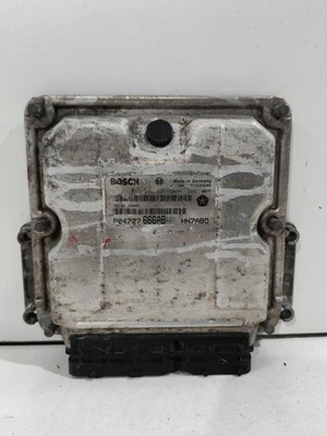 Centralina Motore ECU BOSCH CHRYSLER VOYAGER / GRAND VOYAGER 2.5 CRD P04727666AB - Immagine 1 di 3