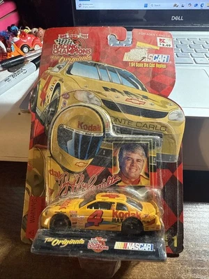 CAMPEONES DE CARRERAS LOS ORIGINALES #4 Bobby Hamilton Kodak Max Edición #1 Diecast 1999 Foto 1 de 4