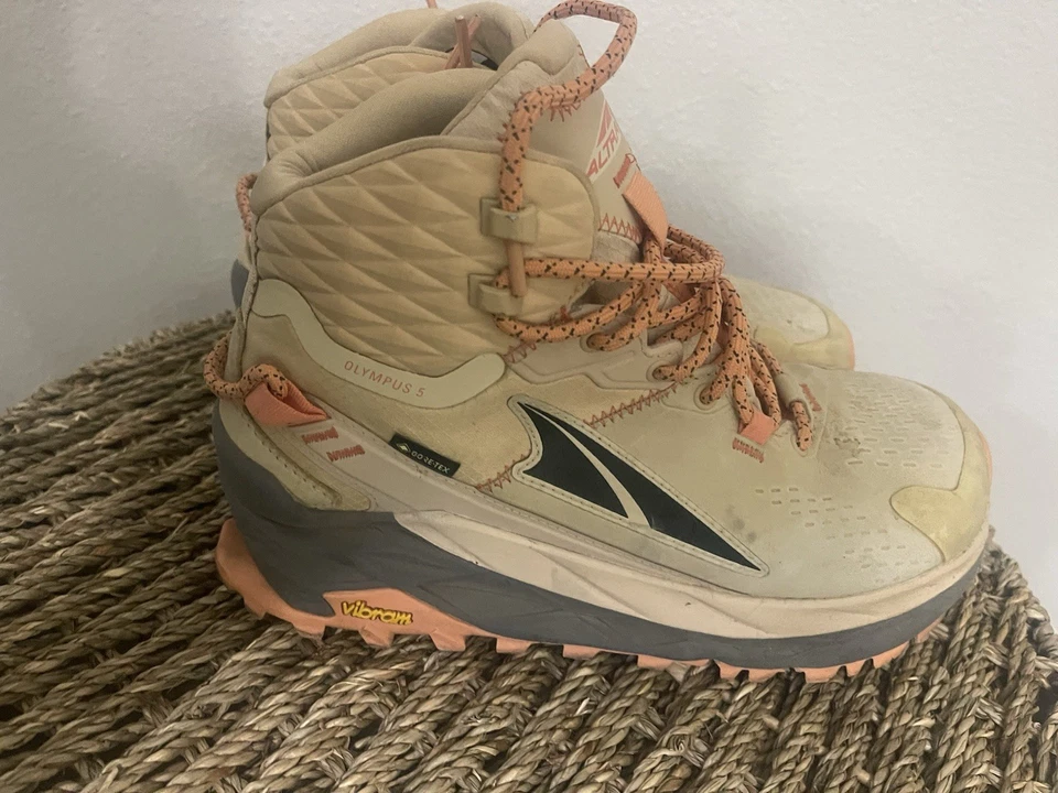 Botas de senderismo Altra Olympus 5 Hike Mid GTX GoreTex Sand Vibram Sol para mujer 8,5 Foto 1 de 4