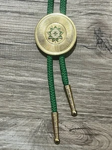 VINTAGE MASONIC ROYAL ORDER OF SCOTLAND BOLO TIE W/BOX GOLD TONE GREEN CORD - Picture 1 of 5