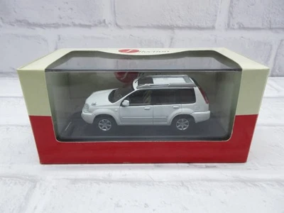 Diecast Car 1/43 Kyosho J Collection Nissan X-Trail Xtt 2005 White Pearl el Car - Image 1 of 4