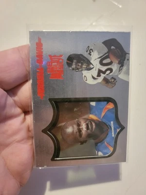 Tarjeta de fútbol americano 1998 Playoff Absolute SSD Terrell Davis #4 Salón de la fama Denver Broncos NFL Foto 1 de 2