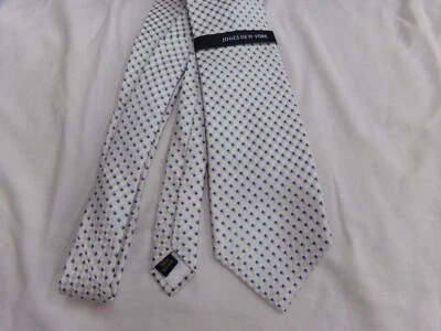 Jones New York White & Blue Diamond Design Mens 100% Silk Necktie NEW Neck Tie - Image 1 of 4
