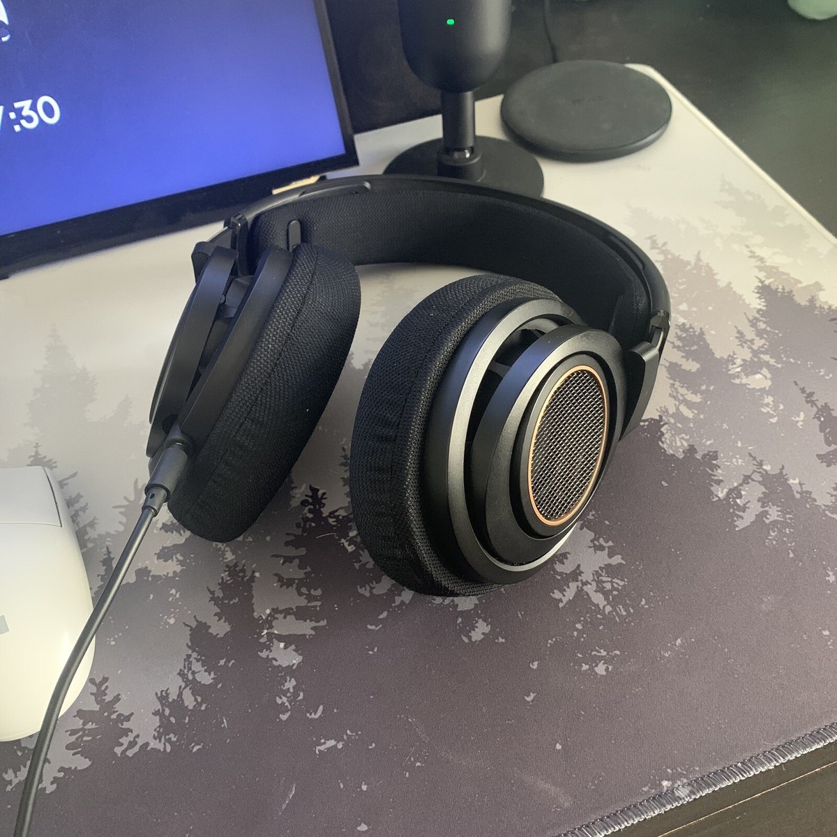 【新品•未使用】PHILIPS｜WIRELESS EARPHONE⭐︎Gold Philips BT54 Wireless Sport Ear clip Earphones 18H Battery