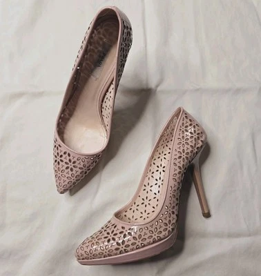 Женские туфли на высоких каблуках Prada модель Vernice Cipria Blush Nude Pink лазерной резки с цветочным рисунком 38,5 - Изображение 1 из 4