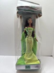 Muñeca Mattel Barbie Birthstone Collection August Peridot 2002 C0578 caja dañada - Imagen 1 de 5