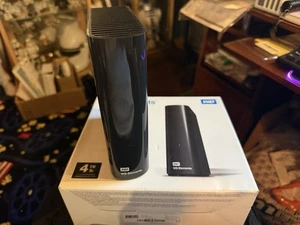 Western Digital 4TB Portable External Hard Drive USB 3.0 Compatible - Picture 1 of 5