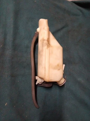 Honda VTR1000f Super Hawk 1999 tanque de refrigerante botella de depósito anticongelante Foto 1 de 4