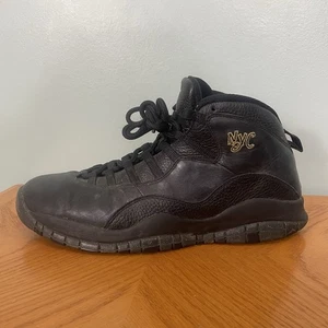 Air Jordan Hombre Retro BG NYC Talla 13 Negro Dorado 310805-012 - Imagen 1 de 10