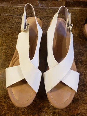 Sandalia CL by Chinese Laundry Dream Girl blanca con cuña 11M Foto 1 de 4