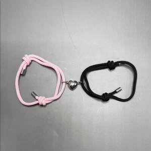 Rosa und schwarz Herz Charm Freundschaftsarmbänder - Bild 1 von 3
