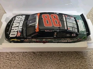 2014 Dale Earnhardt Jr 88 National Guard Camo 1/24 Lionel Nascar Diecast 1/1813 - Picture 1 of 4