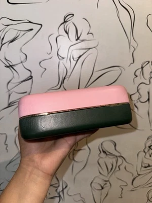 Estuche rígido para gafas de sol Kate Spade Foto 1 de 3