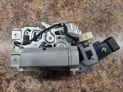 2011-2017 TOYOTA SIENNA REAR RIGHT DOOR SLIDING LOCK LATCH WITH ACTUATOR OEM - Image 1 of 4