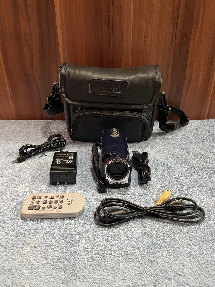 JVC Everio GZ-MG330RU Hybrid 30GB Hard Disk Digital Camcorder Blue - Tested - Image 1 of 4