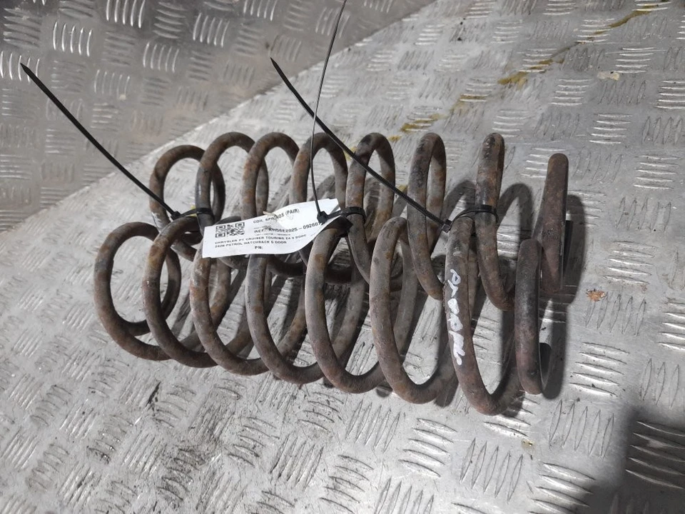 CHRYSLER PT CRUISER 2004-2008 COIL SPRINGS (PAIR)  - Image 1 of 3