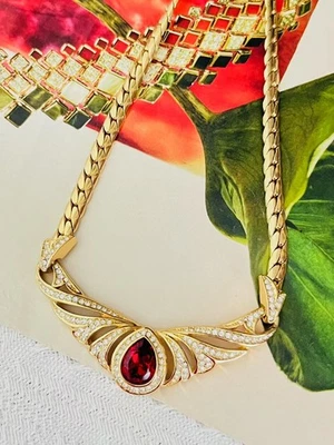 Collar Christian Dior Vintage Rubí Ojo de Pavo Real Gota de Agua Cristales Ala Dorado Foto 1 de 4