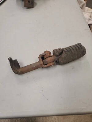 Pie delantero soporte 50641-300-670B izquierdo 1969-1978 CB 750 Honda (desde 1971) Foto 1 de 4