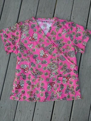 Blusa Médica Beverly Hill Uniforme Mediana Enfermería Rosa Cachemira Cuello en V Cómoda Foto 1 de 4