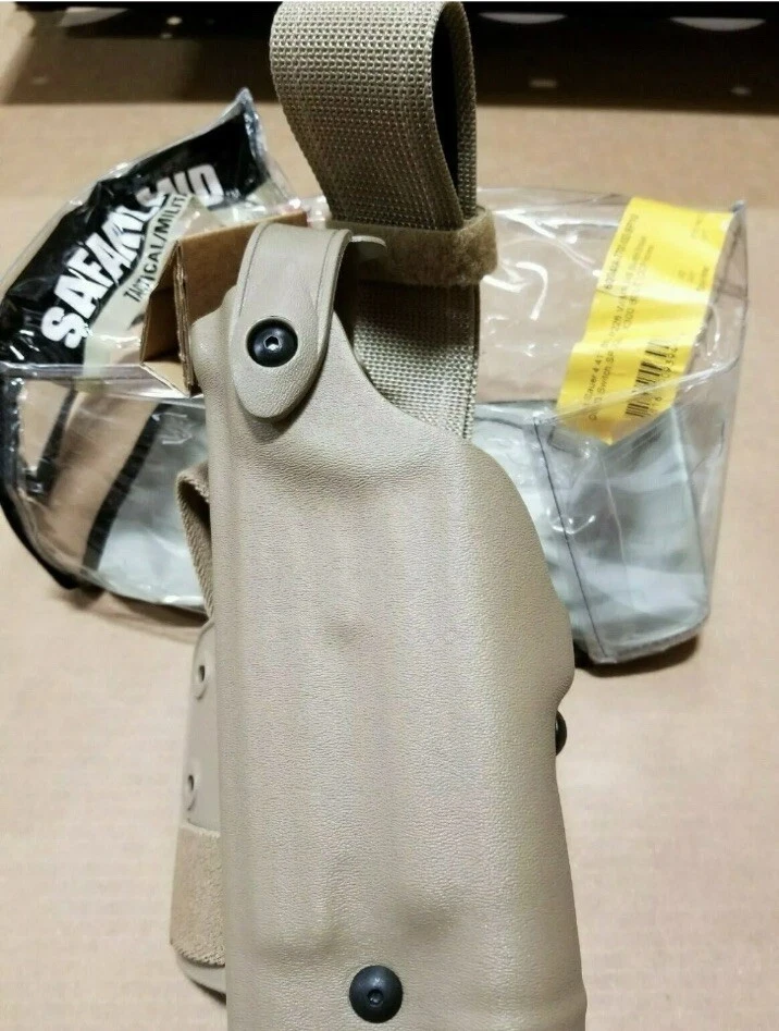 Safariland 6004IA-7700 Dropleg Holster LH SIG P226 MK25 w SureFire X200 300 - Image 1 of 4