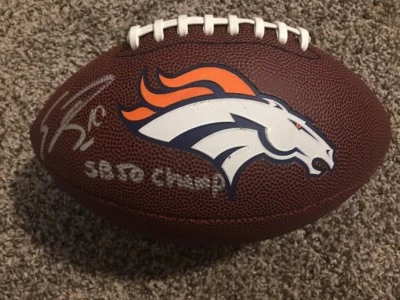 Футбол с автографом Эммануэля Сандерса из Denver Broncos сертификат подлинности JSA SB 50 ЧЕМПИОНОВ - Изображение 1 из 4