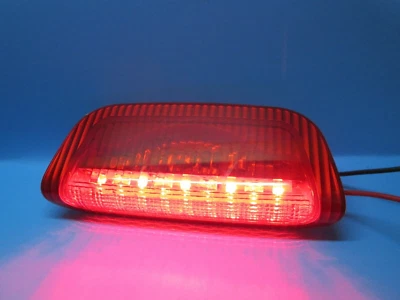 Tercera luz de freno Nissan Juke 2012-2017 montaje alto 26590-1KA0C OEM Foto 1 de 4