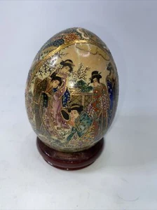 Vintage Satsuma Egg Geisha Girl Hand-Painted Porcelain 4.5 inch Tall - Picture 1 of 4