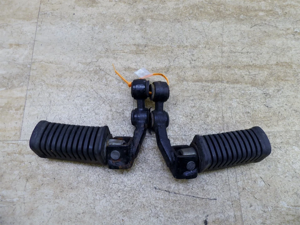 Kawasaki KZ750 CSR 750 K603 1982. estriberas y soportes delanteros Foto 1 de 1